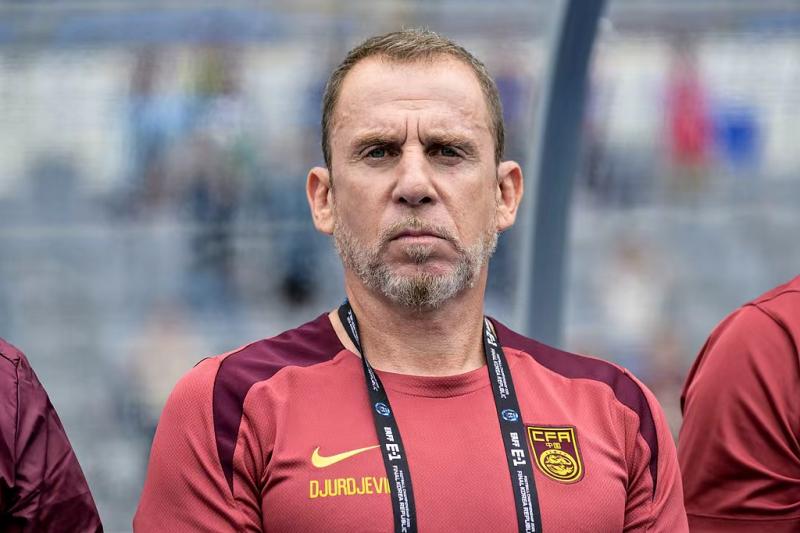 万厚良, 国足参加U, 国足的助手